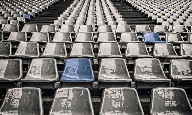 Ile krzeseł do stołu 3m?