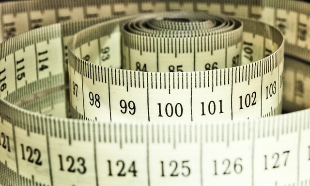 Jaką długość stołu na 16 osób?