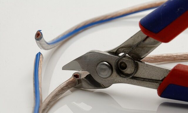 Czym się różni kabel głośnikowy od zwykłego?