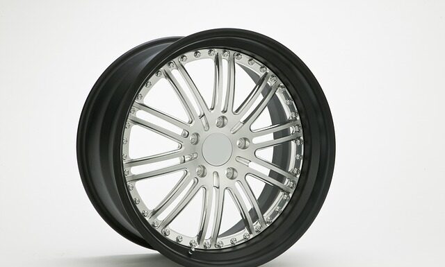 Ile waży felga stalowa 15 cali?