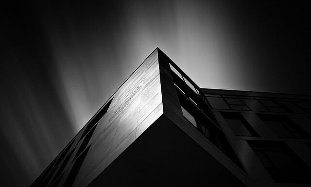 Jaki stół zajmuje więcej miejsca okrągły czy prostokątny?