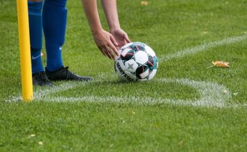 Jak urządzić Narożny balkon?