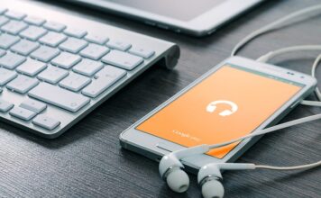 Z czego najlepiej słuchać muzyki?