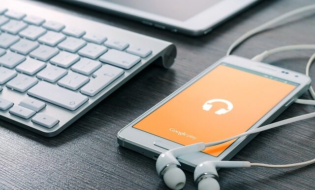 Na czym można słuchać płyt?